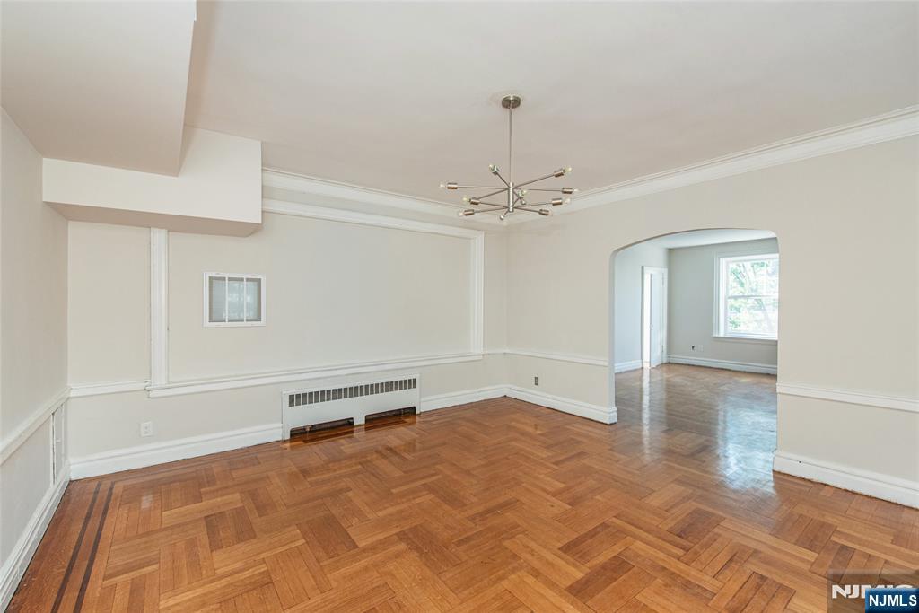 9-15 Vernon Avenue 2 - Photo 5