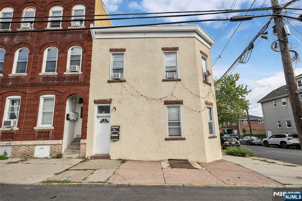 84 Westervelt Place - Photo 1
