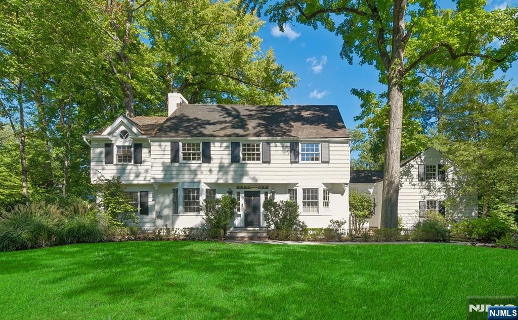 10 Delwick Lane - Photo 2