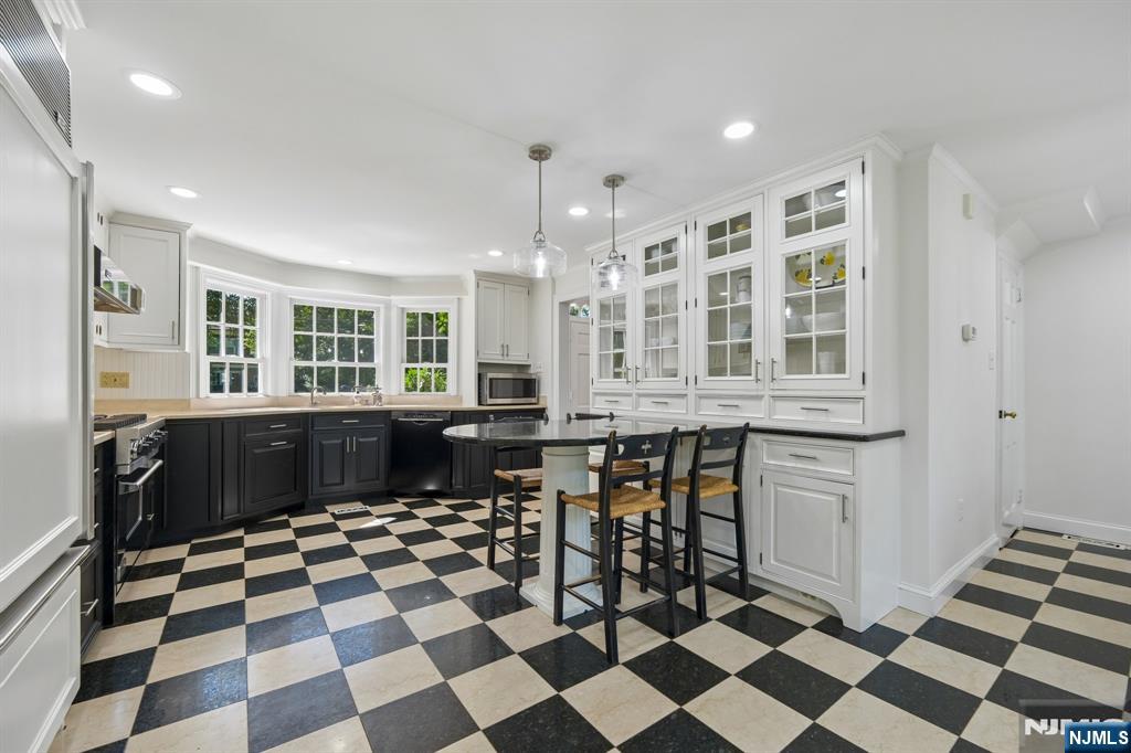 10 Delwick Lane — photo 11