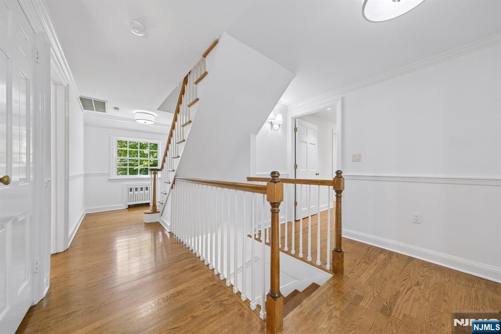 10 Delwick Lane — photo 17