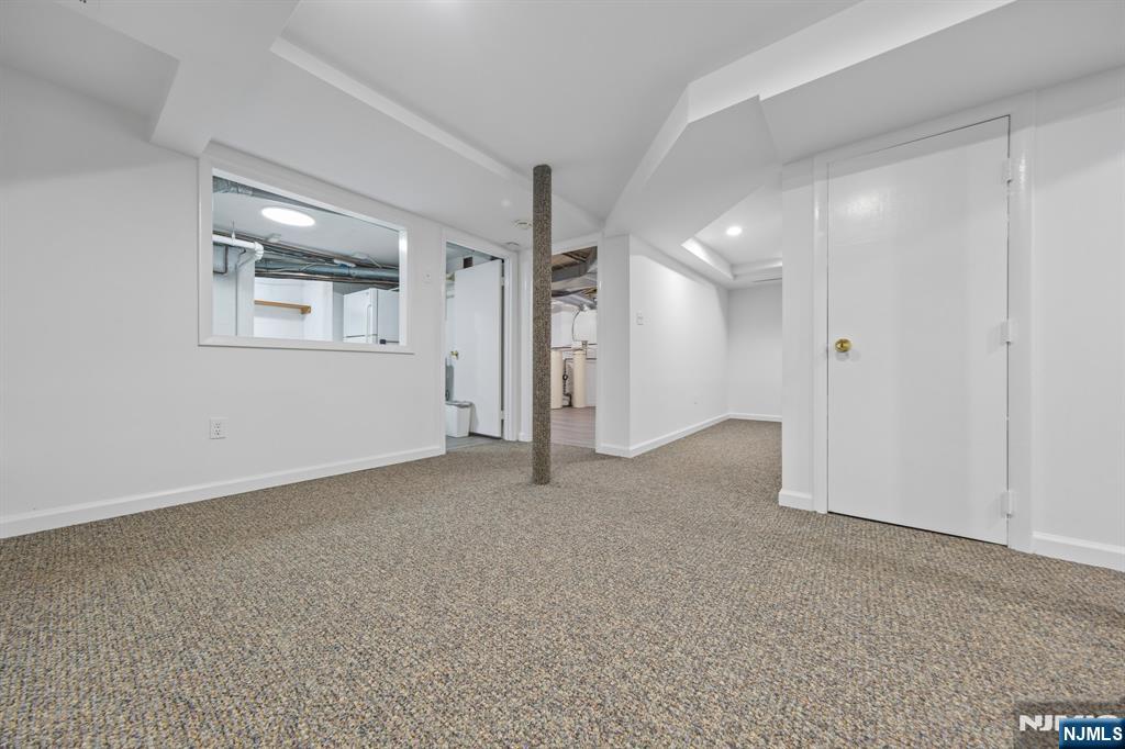 10 Delwick Lane — photo 33
