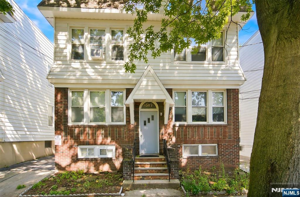 507 Beardsley Avenue - Photo 1