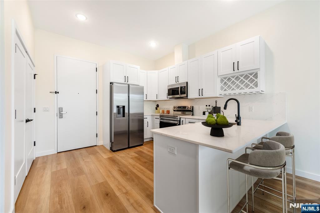 51 Queen Anne Road 305 - Photo 3