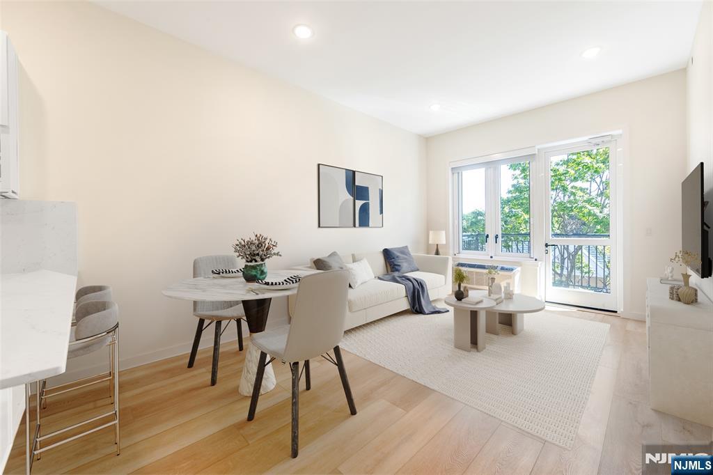 51 Queen Anne Road 305 - Photo 4