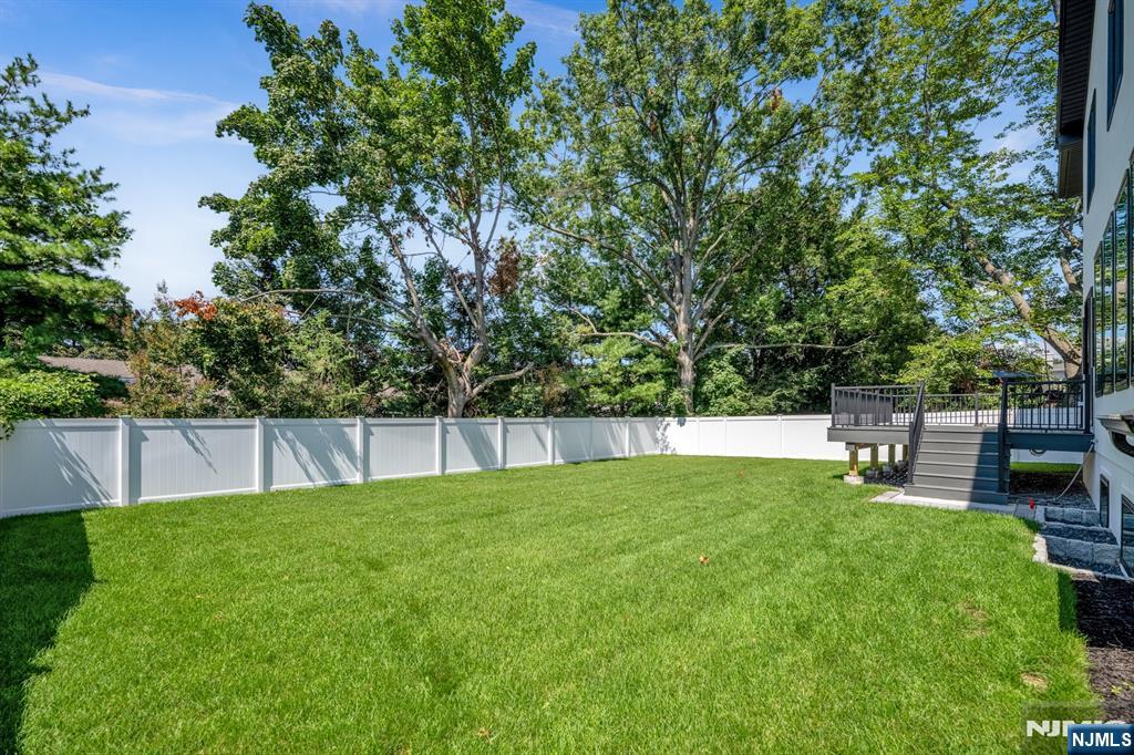 391 Burnet Place — photo 47