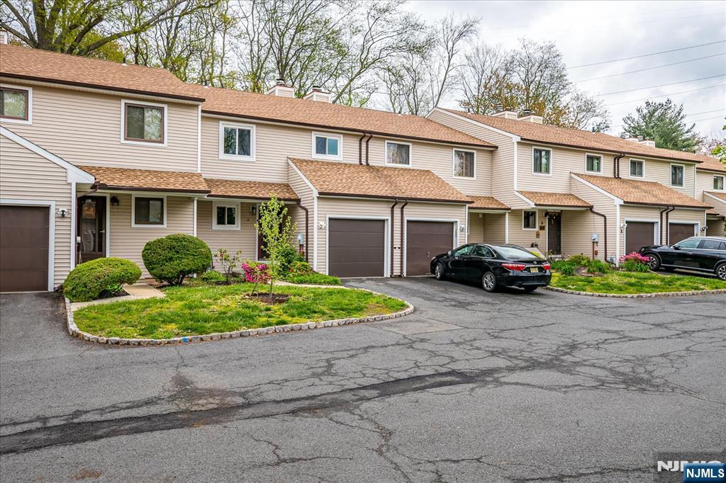12 Tulip Court - Photo 2