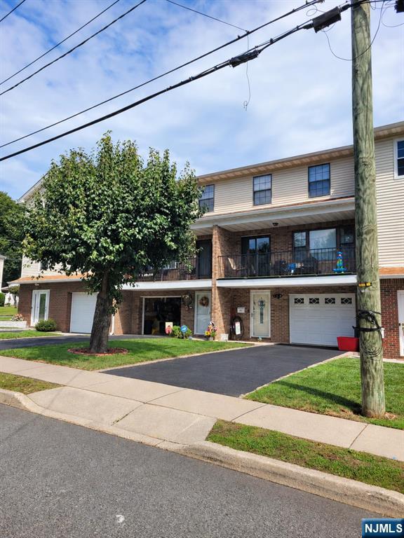 61 Henry Street 3 - Photo 1