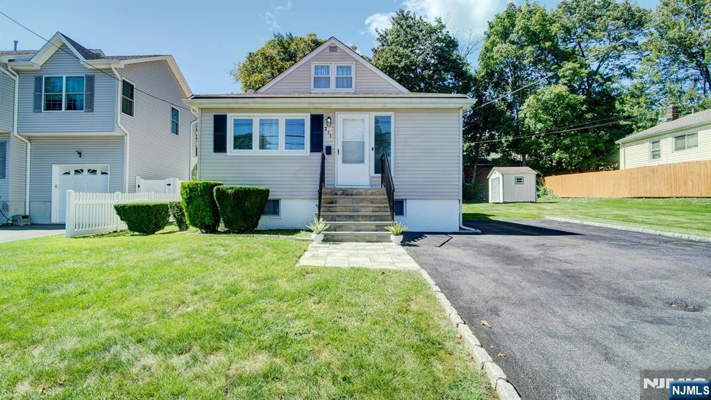 Photo 2 of Single family home for sale at 211 Marcella Rd, Par Troy Hills Twp., NJ 07054 | MLS# 26035198 | Listing updated on 2026-09-18