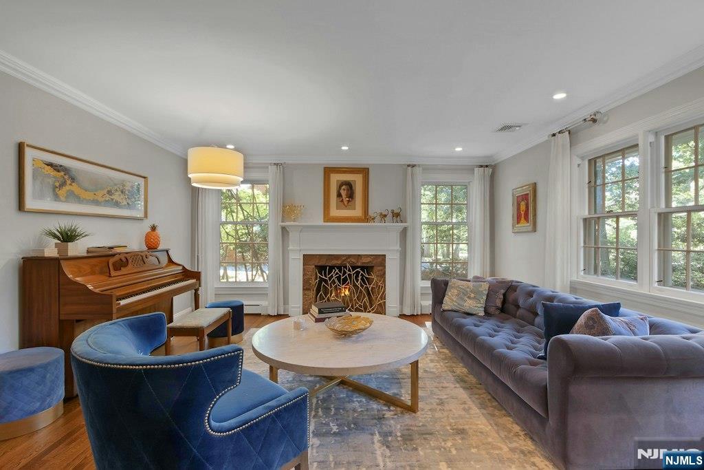 42 Warren Lane - Photo 2