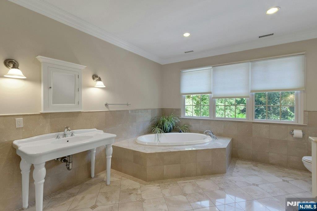 42 Warren Lane — photo 15