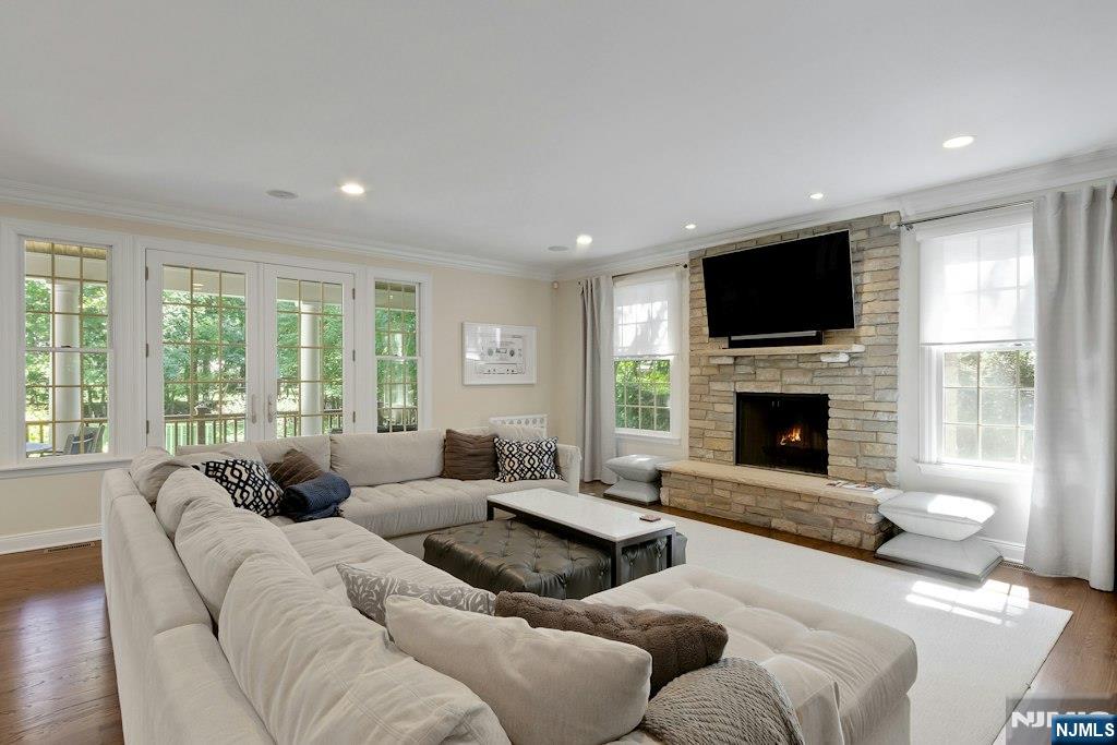 42 Warren Lane — photo 10