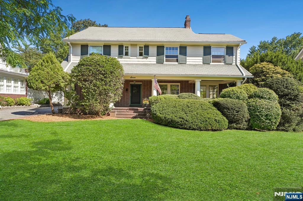 7 Tuxedo Road - Photo 1