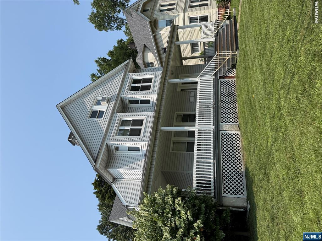 68 Tenafly Road - Photo 1