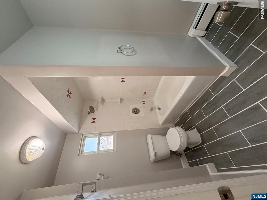 274 Union Street 2 - Photo 4