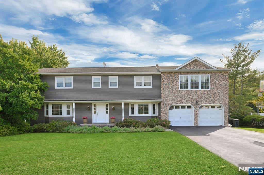 Photo 1 of Single family home for sale at 10 Cambray Rd, Montville Township, NJ 07045 | MLS# 26035217 | Listing updated on 2026-09-19
