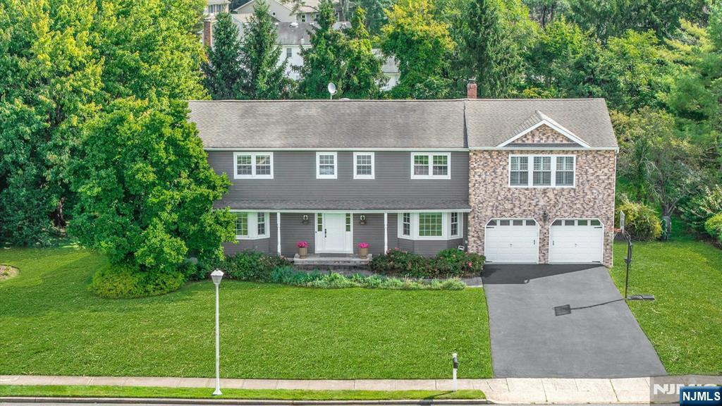 Photo 3 of Single family home for sale at 10 Cambray Rd, Montville Township, NJ 07045 | MLS# 26035217 | Listing updated on 2026-09-19