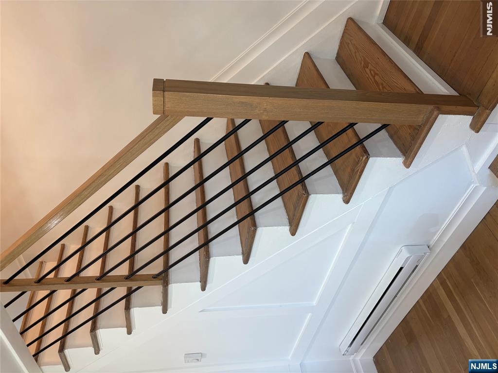 91 Columbus Drive - Photo 3