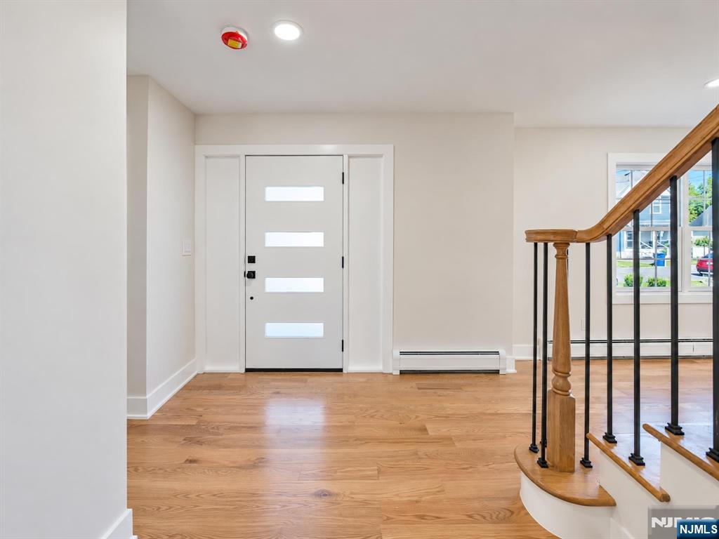 Photo 3 of Single family home for sale at 182 School St, Northvale, NJ 07647 | MLS# 26035228 | Listing updated on 2026-09-17