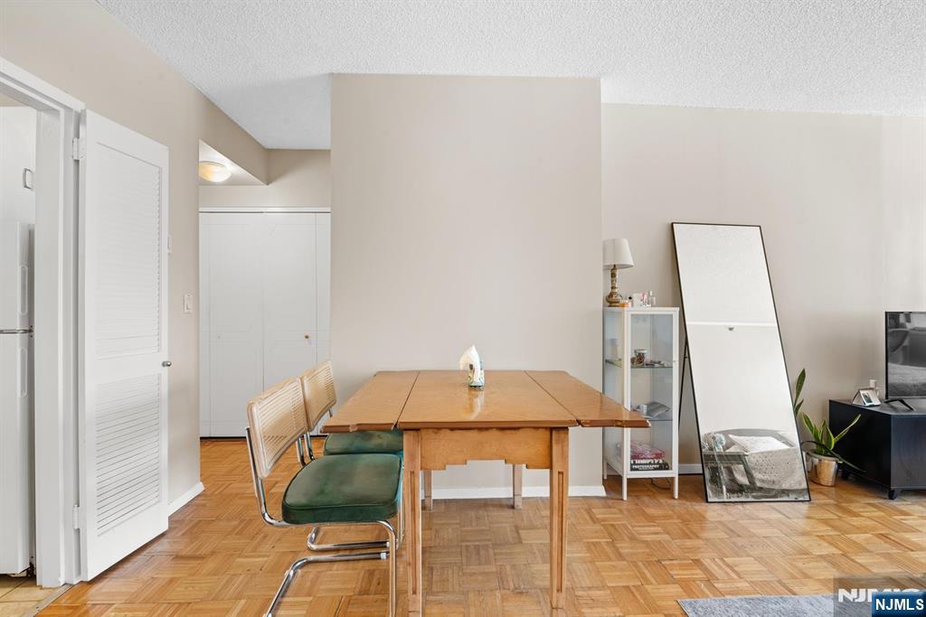 45 S River Drive 808 - Photo 3