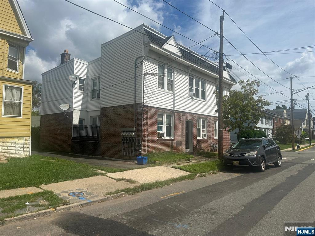 84 Tiffany Place - Photo 3