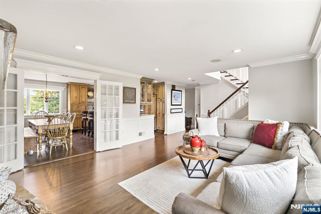 Photo 3 of Sale Pending at 11 Tannery Ln, Roseland, NJ 07068 | MLS# 26035241 | Listing updated on 2026-10-05