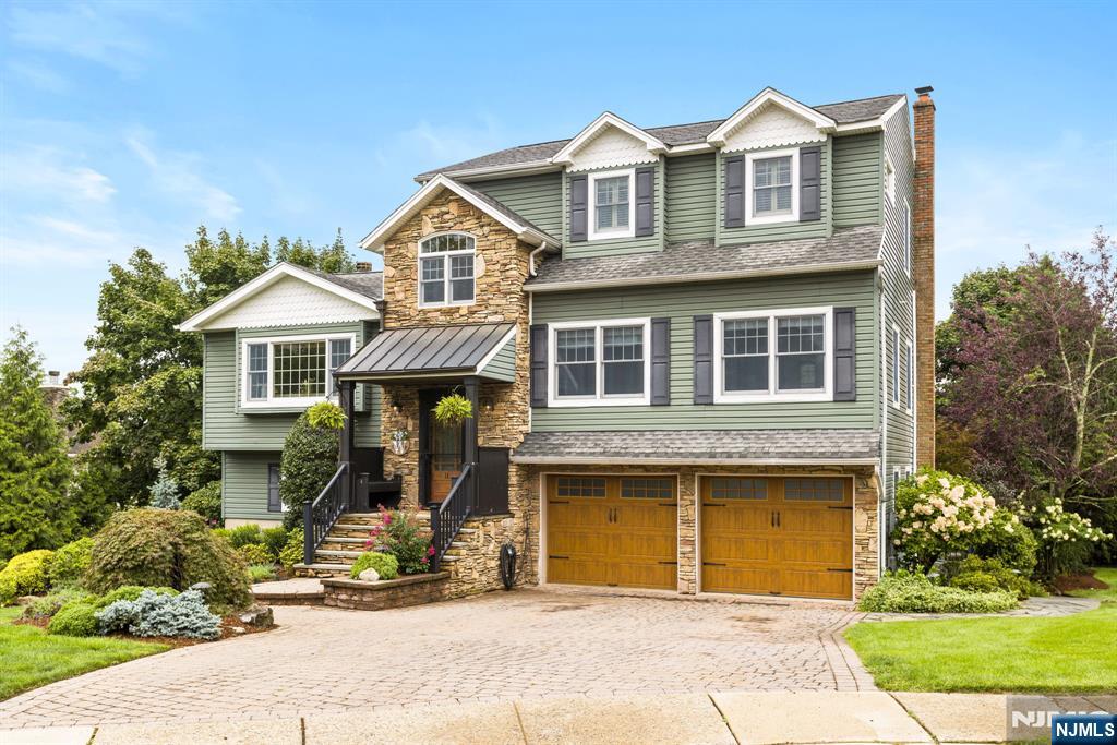 Photo 50 of Sale Pending at 11 Tannery Ln, Roseland, NJ 07068 | MLS# 26035241 | Listing updated on 2026-10-05