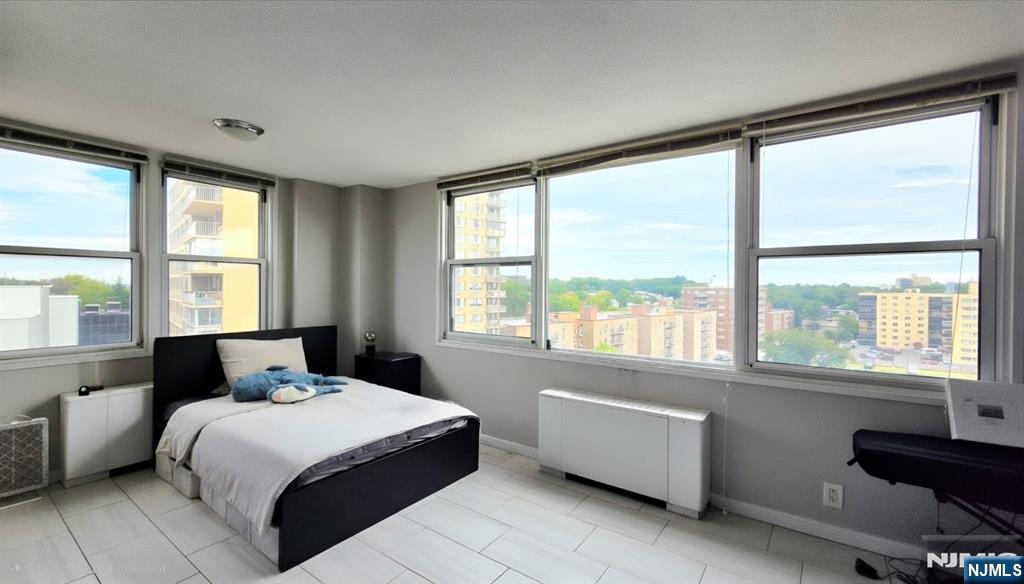 Listing Photo 5 - Condo for sale in building located at 201 Brg Plz, Fort Lee, NJ 07024 - Unit #9G
