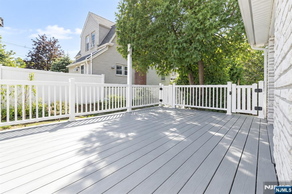 140 Francisco Avenue - Photo 2