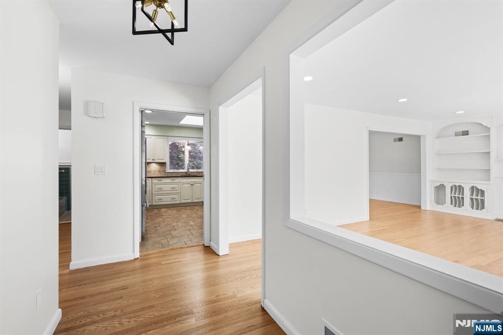 601 Iroquois Street - Photo 3