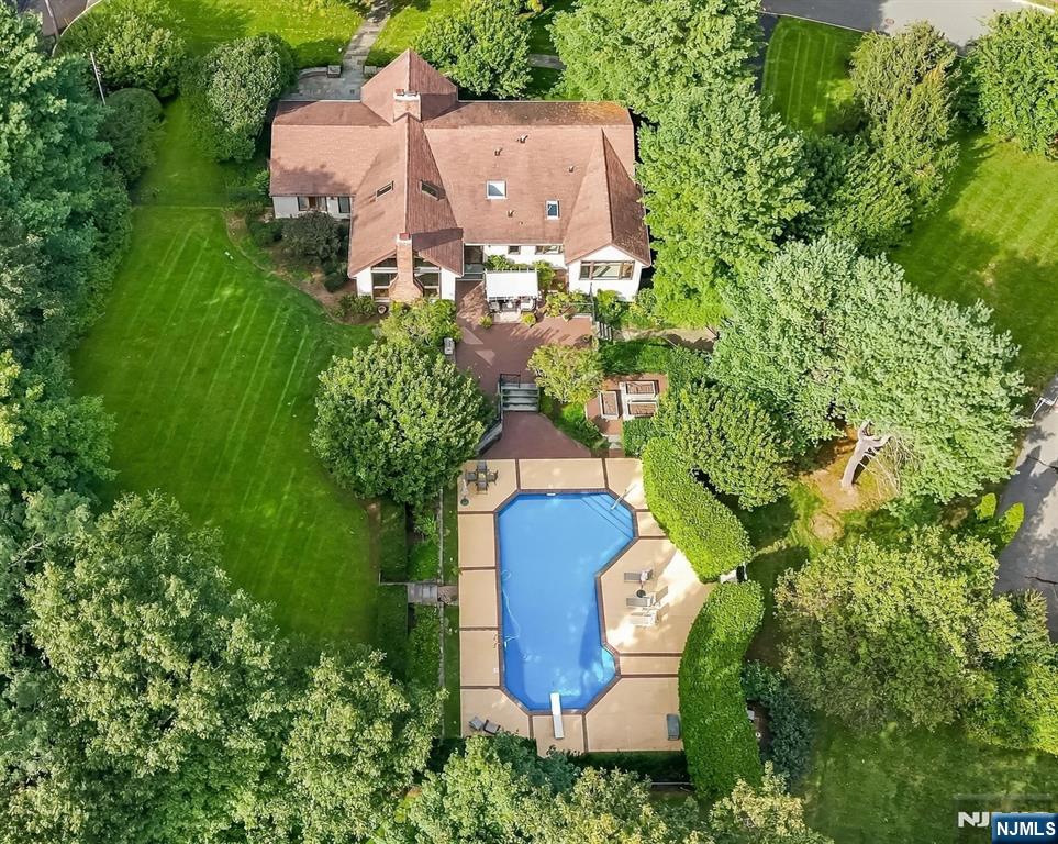 10 Baker Court - Photo 1