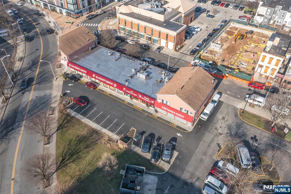 571-575 Martin Luther King Drive — photo 22