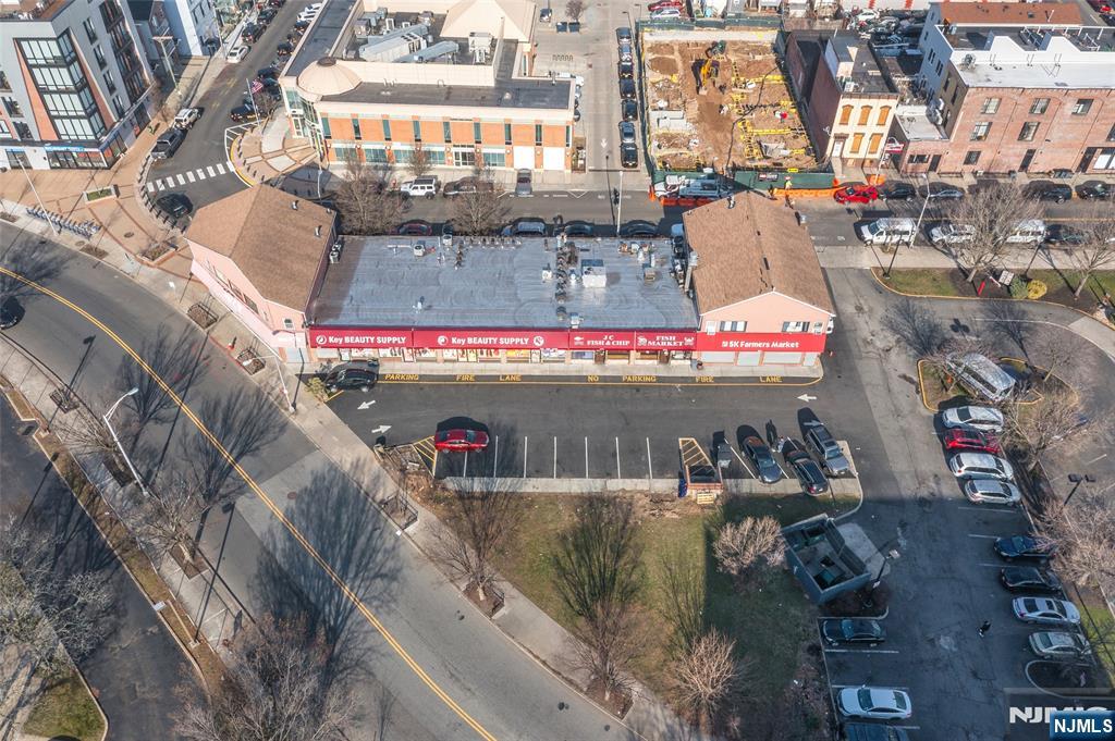 571-575 Martin Luther King Drive — photo 23