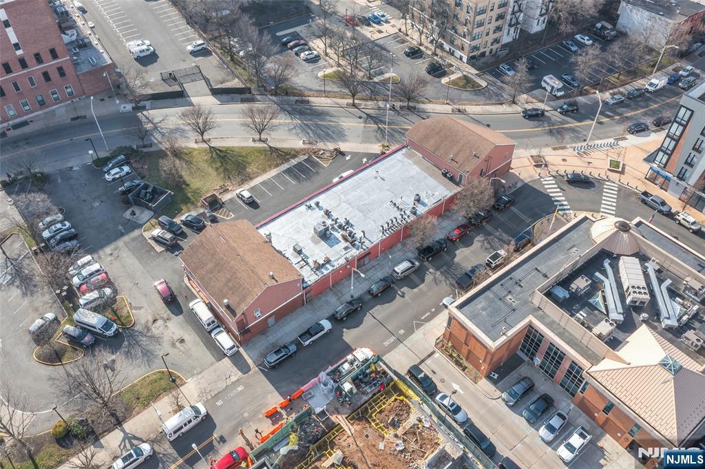 571-575 Martin Luther King Drive — photo 25