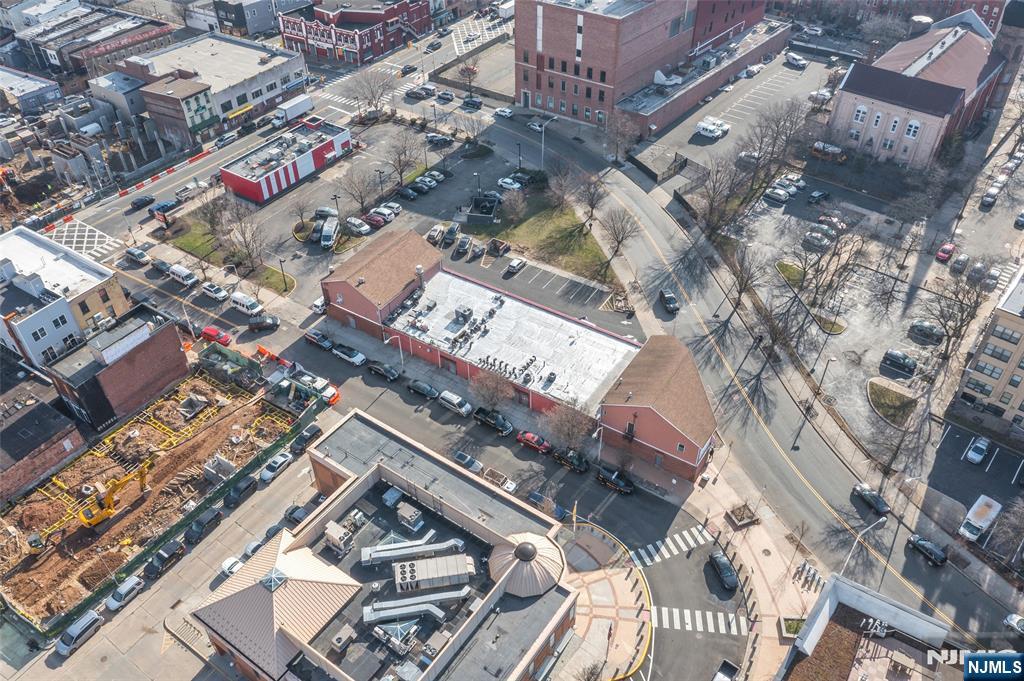 571-575 Martin Luther King Drive — photo 26