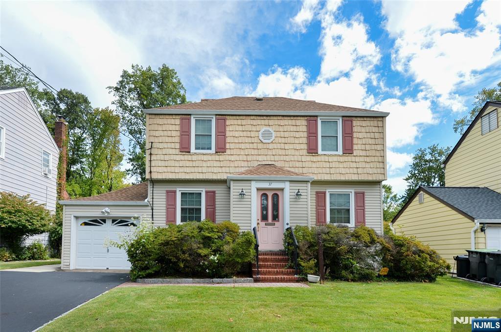 37 Lunn Avenue - Photo 1