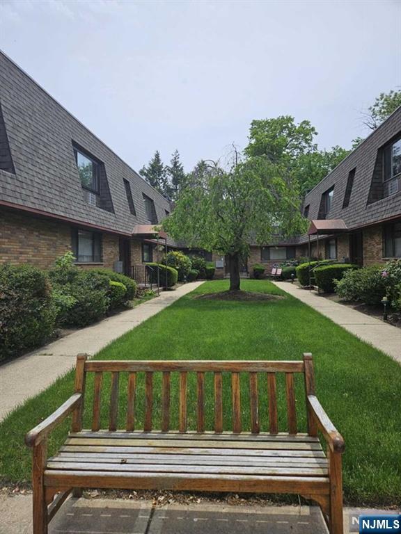 162 Diamond Bridge Avenue 11 - Photo 1