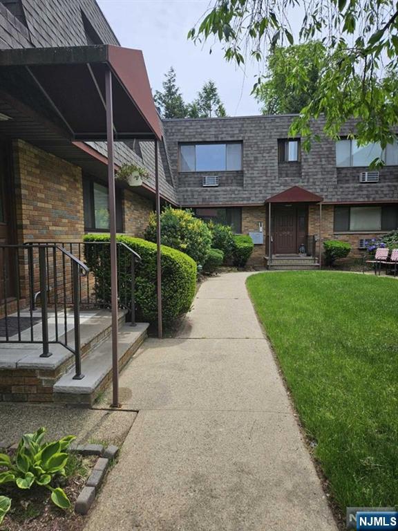 162 Diamond Bridge Avenue 11 - Photo 2