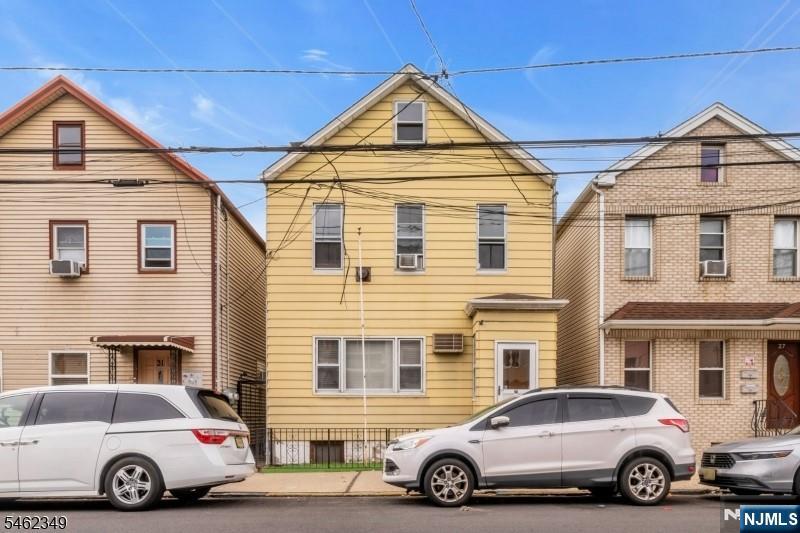 29 Kossuth Street - Photo 1