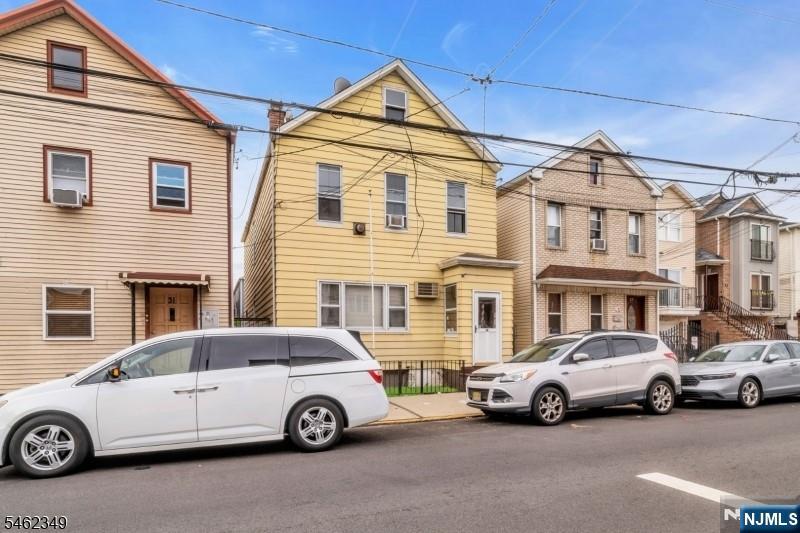 29 Kossuth Street - Photo 3