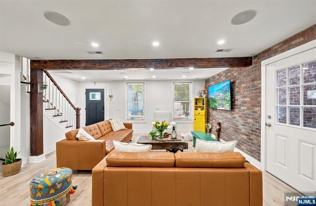 204 39th Street - Photo 4