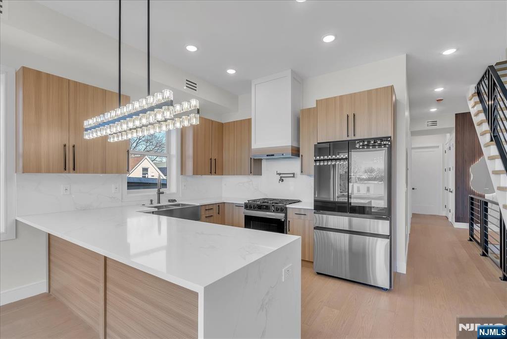206 Clendenny Avenue 2 - Photo 3