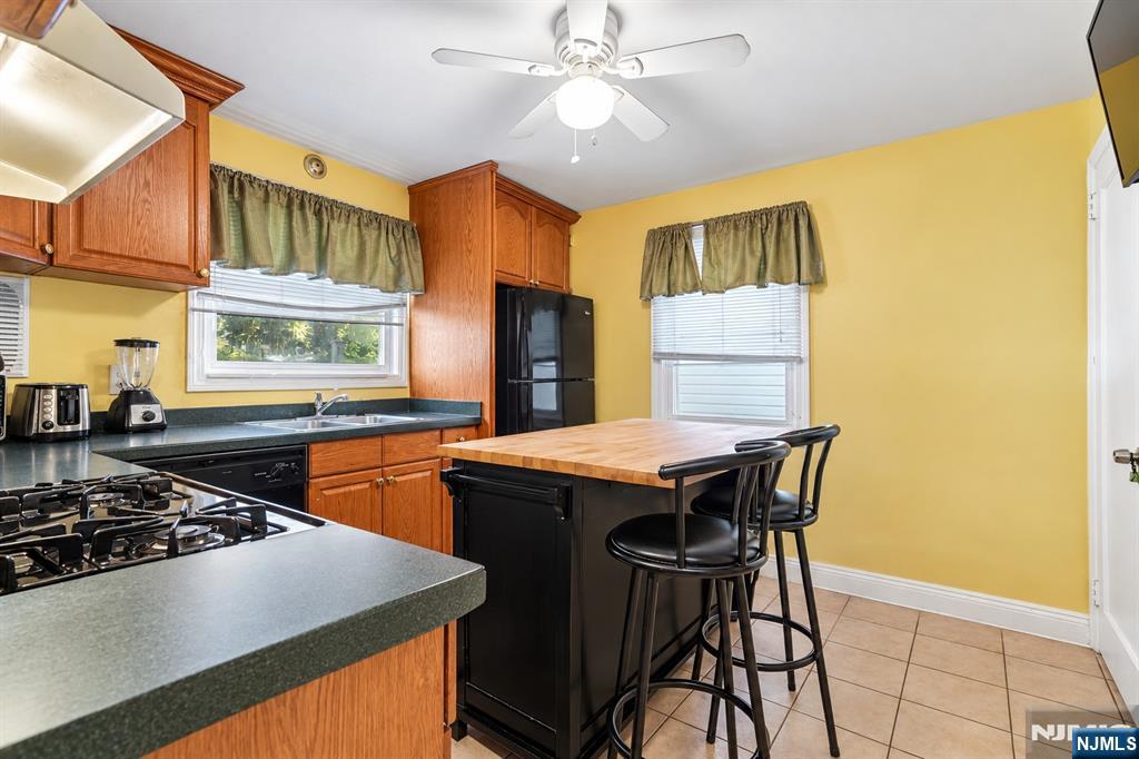 274 E Passaic Avenue - Photo 5