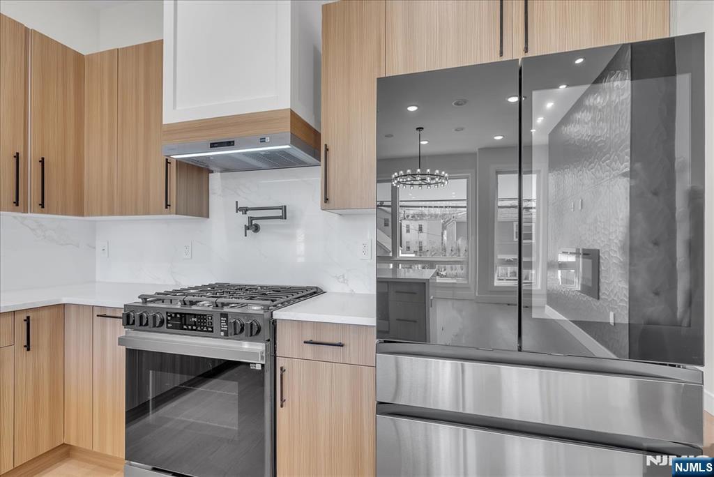 206 Clendenny Avenue - Photo 4