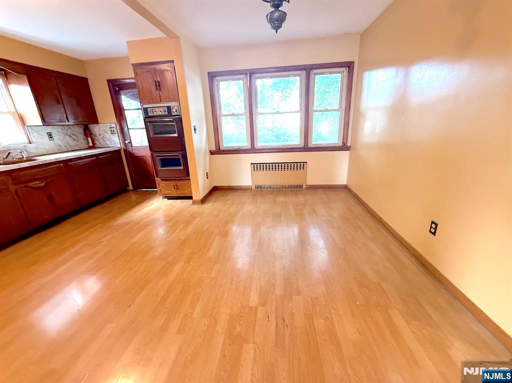162 Sheridan Avenue - Photo 3