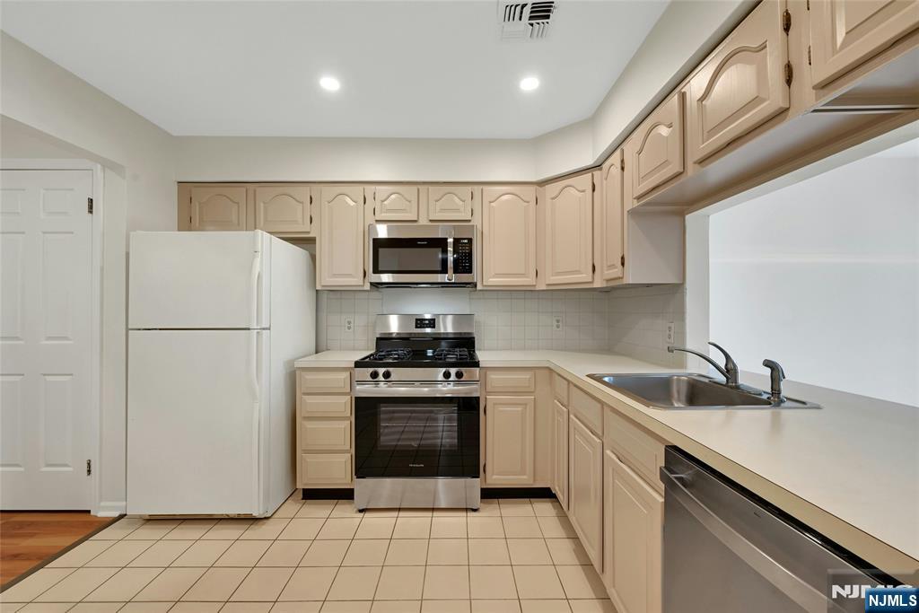 105 Quartz Lane - Photo 2