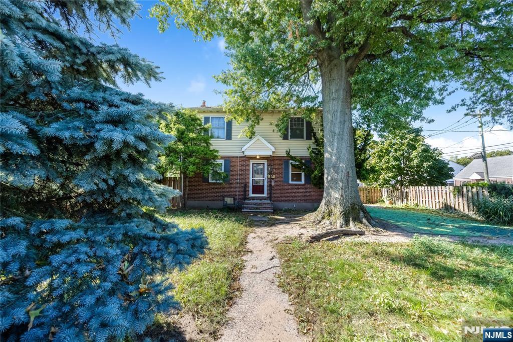 384 Main Avenue - Photo 2