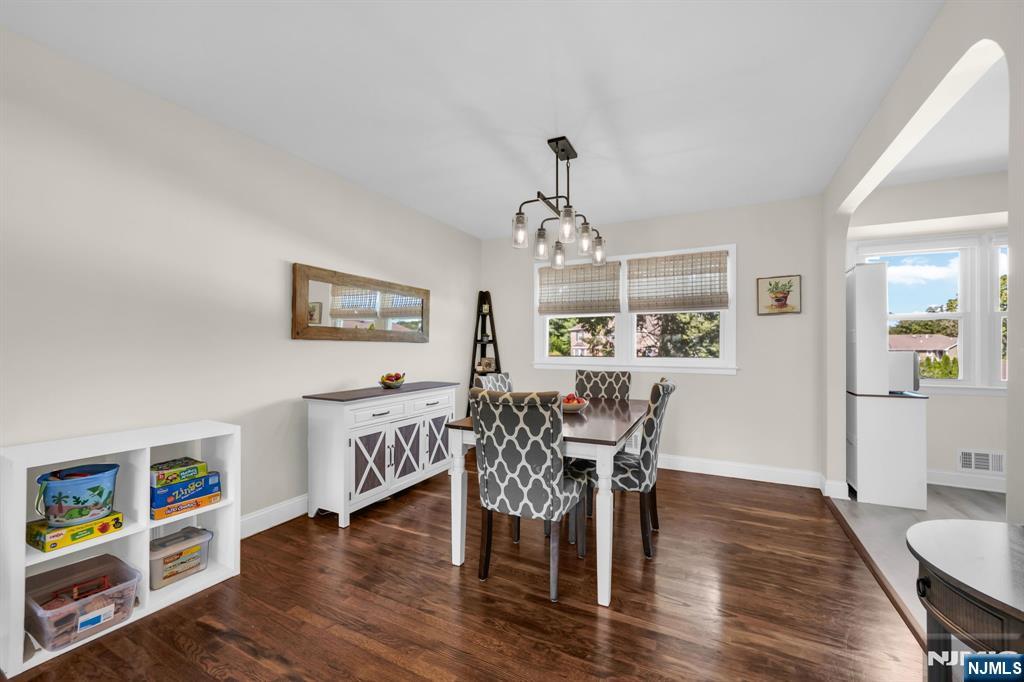 137 Hollywood Avenue - Photo 3