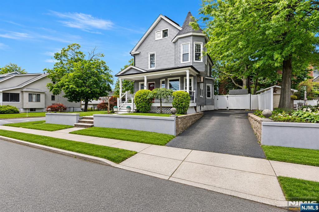 158 Elberon Avenue - Photo 2