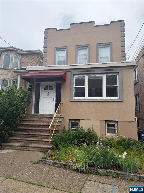 237 Day Avenue - Photo 1